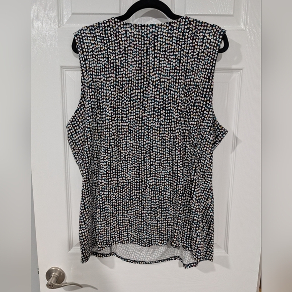 Talbots Woman Black and White Asymmetrical Fitted Blouse in Size 2X - Picture 7 of 9